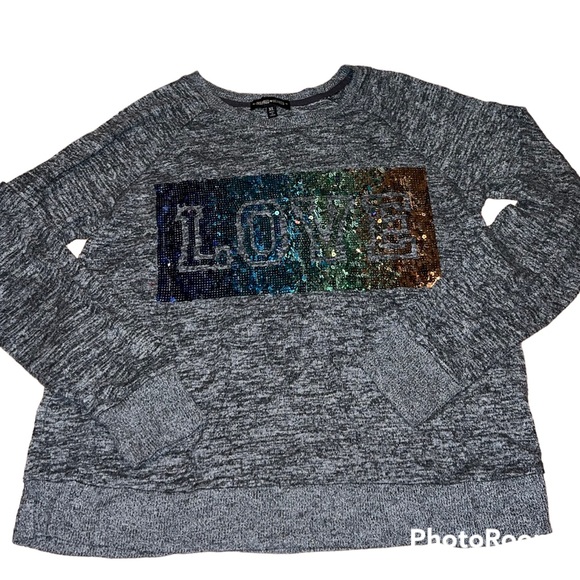 Inspired Hearts sweater - Picture 1 of 4